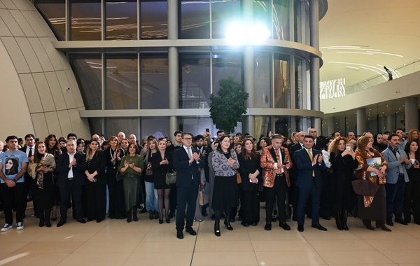 Heydər Əliyev Mərkəzində "Vəhşi təbiətin super qəhrəmanları" sərgisi açılıb