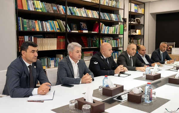 Nazirlikdə ayılarla bağlı görüş keçirildi