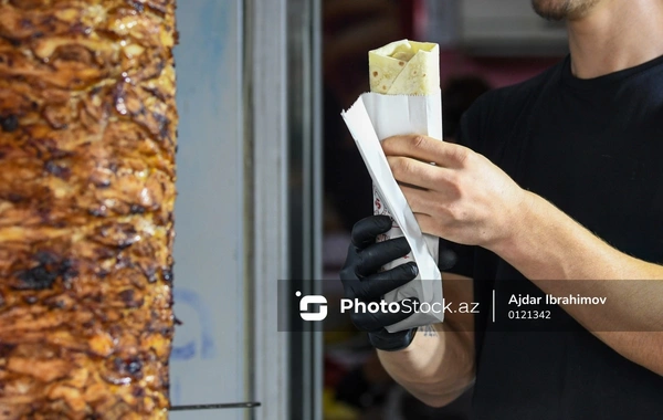 Диетолог напомнила об опасности покупной шаурмы