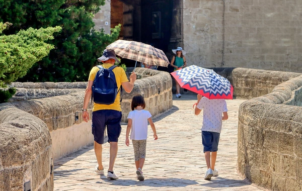 It has become known how age affects heat tolerance