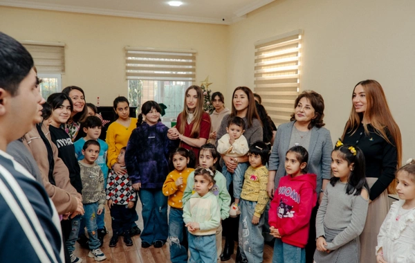 Leyla Əliyeva, Arzu Əliyeva və Alyona Əliyeva "Təmiz Dünya" sığınacağındakı uşaqların bayram sevincinə şərik olublar