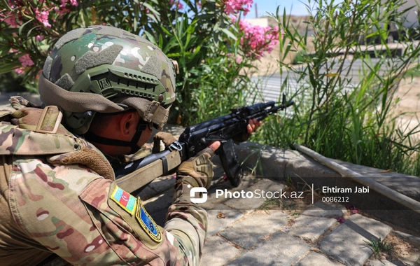 Hərbçi olmaq istəyənlərin nəzərinə - Xüsusi təyinatlı təhsil müəssisələrinə sənəd qəbulu başlayır