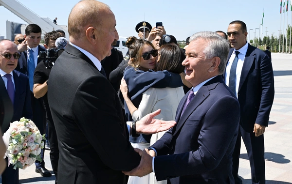 İlham Əliyev Özbəkistanda dövlət səfərindədir