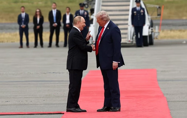 Putinlə Tramp arasında Ankoricdə görüş başlayıb