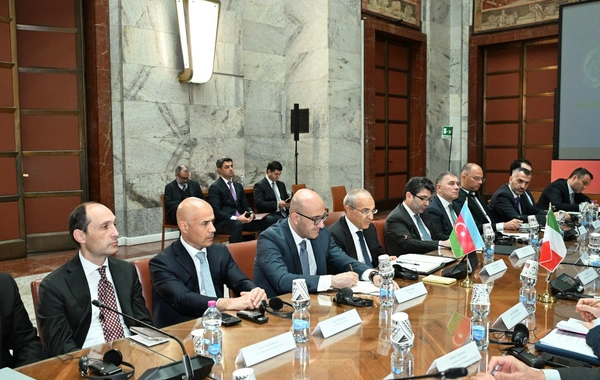 SOCAR-la İtaliyanın "Eni" şirkəti arasında əməkdaşlığın inkişafı müzakirə edilib