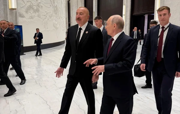 İlham Əliyev Bişkekdə Vladimir Putinlə ayaqüstü görüş keçiriblər