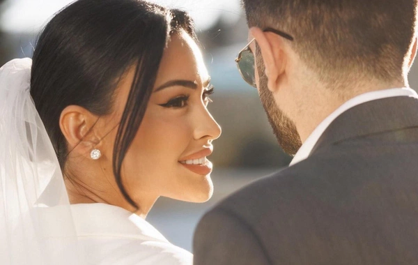 Azərbaycanlı model uzun müddətdən sonra keçmiş həyat yoldaşı və qayınanası ilə bir arada