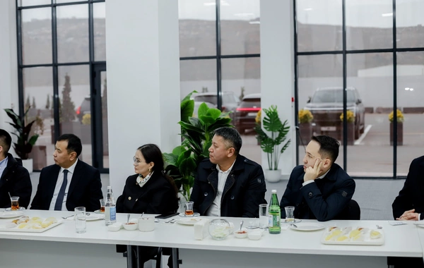 Qırğız nümayəndə heyəti "Abşeron" Ticarət Mərkəzində sahibkarlarla görüşüb