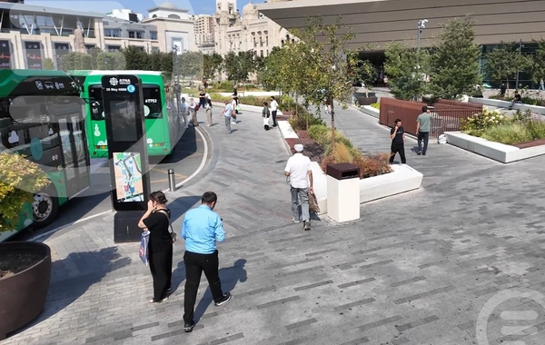 Xətlərin ayrılmasından sonra metro stansiyalarının qarşısında nələr yaşandı?