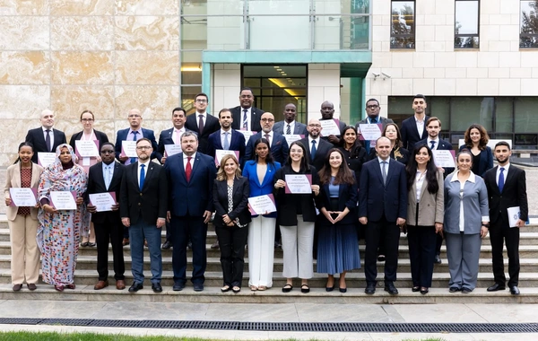 Azərbaycanda 17 ölkənin 19 diplomatı ixtisasartırma kursunu bitirib