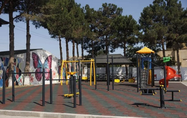 Suraxanıda 14 İyul küçəsi və parkda abadlıq işləri aparılıb