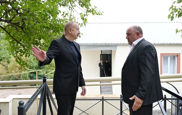 İlham Əliyev Xocavənd rayonunun Qırmızı Bazar qəsəbəsində olub