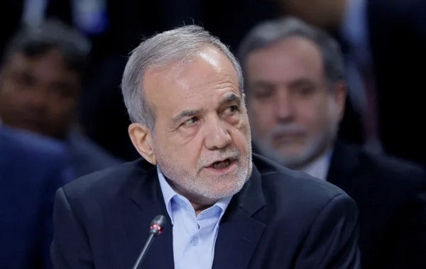 Pezeşkian İranın Lavan və Sirri adalarına endirilən zərbələri pisləyib