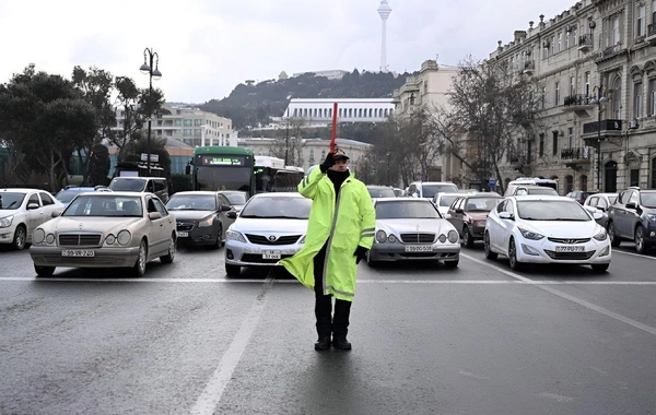 В Азербайджане память жертв Ходжалинского геноцида почтена минутой молчания