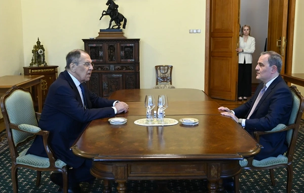 Ceyhun Bayramov və Sergey Lavrov arasında təkbətək görüş keçirilir