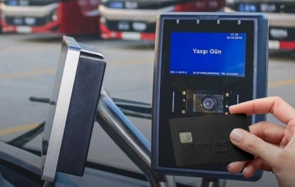 С банковских карт начали списывать деньги: BakıKart требует оплату за полгода поездок