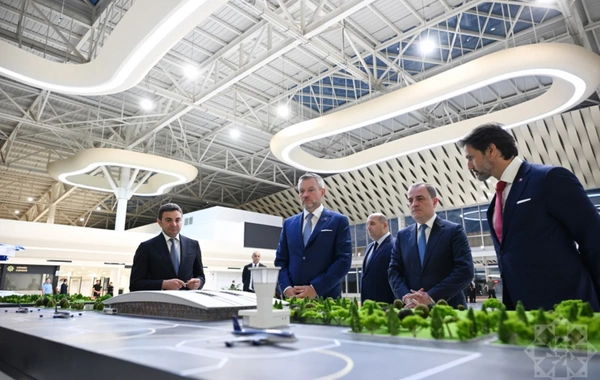 Slovakiya prezidenti Füzuli aeroportundan təyyarə ilə Bakı şəhərinə yola düşüb