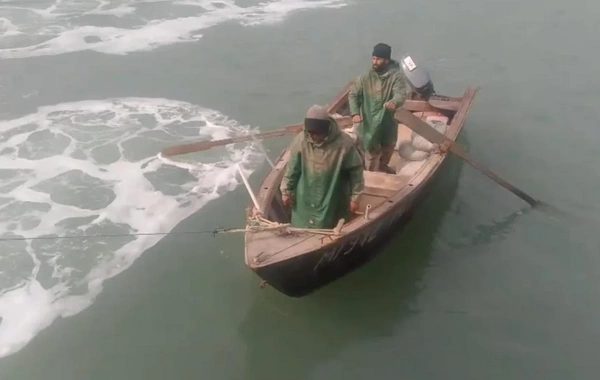 Xəzər dənizində köməksiz vəziyyətdə qalan azərbaycanlı balıqçılar xilas edilib