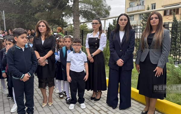 Sumqayıtda 36 nömrəli tam orta məktəbin yenidənqurmadan sonra açılışı olub