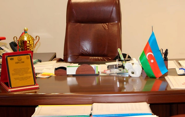 Azərbaycanda iki məktəbin direktorlarını barter etdilər