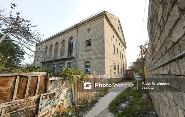 Sumqayıtın İnşaatçılar qəsəbəsində yerləşən baxımsız mədəniyyət evi