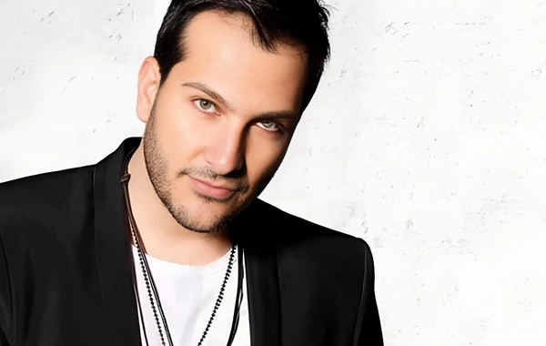 Popstar Abidin illər sonra görüntüləndi