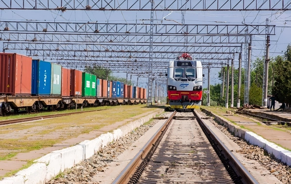 ADB Bakı-Böyük Kəsik dəmir yolu xəttinə 300 milyon dollar kredit ayıra bilər