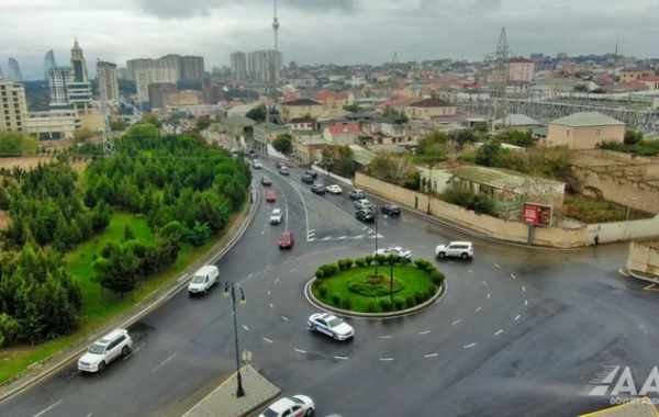 Bakıda təmir edilən yol sürücülərin istifadəsinə verildi