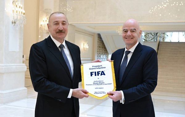 Prezident İlham Əliyev FIFA-nın prezidentini qəbul edib