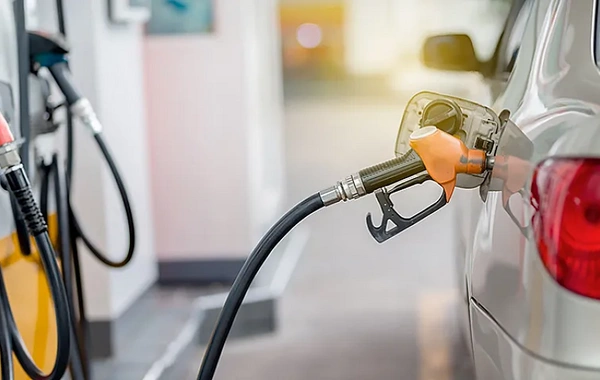 Azərbaycan BƏƏ-dən benzin idxalını 25 dəfə artırıb