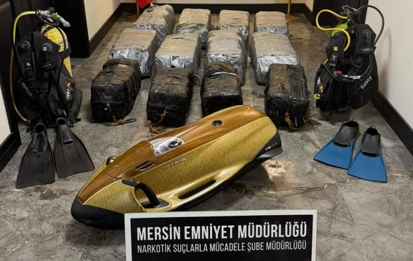 Türkiyədə Cənubi Amerikadan gələn gəmidə 350 kq kokain aşkarlandı