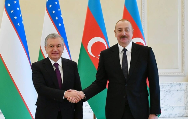 İlham Əliyev Şavkat Mirziyoyevi ad günü münasibətilə təbrik edib