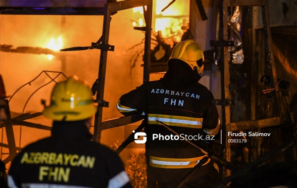 A fire occurred in a shopping center in Buzovna