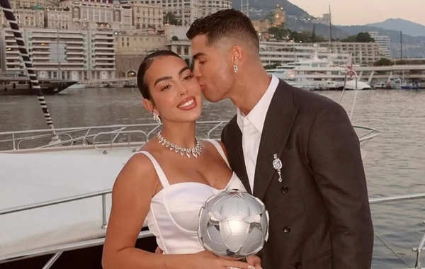 Ronaldonun toyuna dəvət edilən məşhurların siyahısı sızdı - Messi də gələcək?