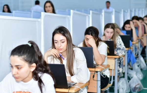 Müəllimlərə süni intellektlə bağlı TƏLİMLƏR KEÇİRİLƏCƏK