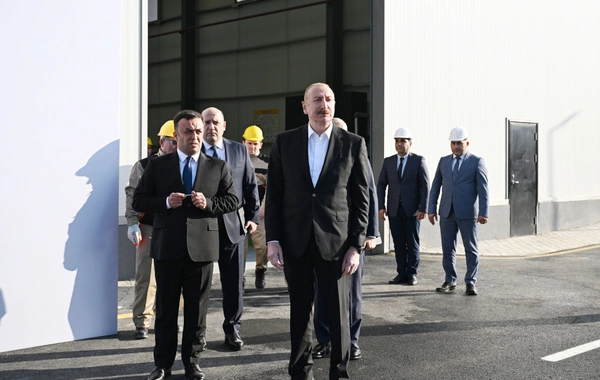 İlham Əliyev Ağdamda metal elektrik dirəklərinin istehsalı müəssisəsinin açılışında iştirak edib