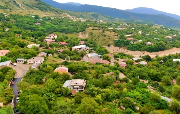 Ağdərənin Vəngli kəndinə növbəti köç yola salınıb