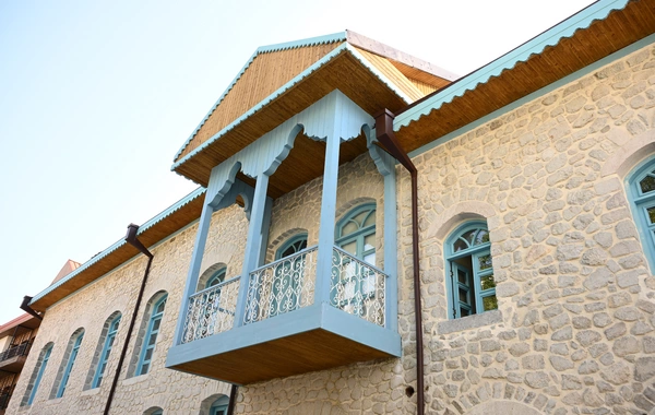 İlham Əliyev Şuşada "Sadıqcanın evi"nin bərpadan sonra açılışında iştirak edib