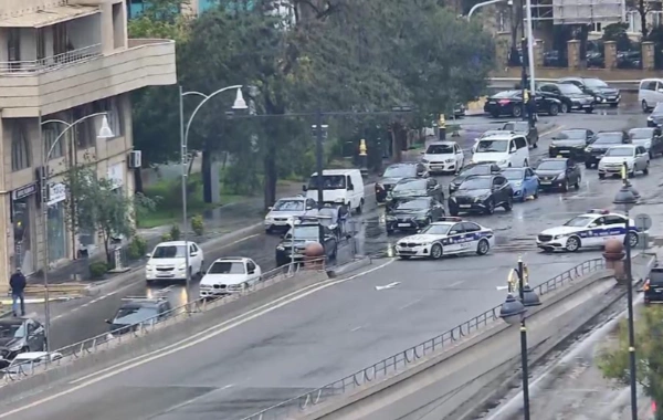 Sürücülərin NƏZƏRİNƏ: Bəzi yollar bağlanır