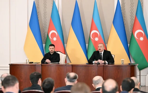 Президенты Азербайджана и Украины выступили с заявлениями для прессы - ФОТО