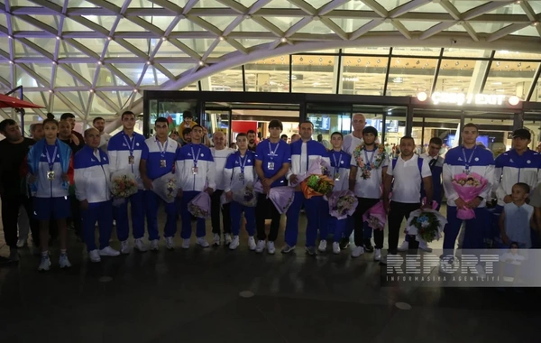 Avropa çempionatında tarixi nəticəyə imza atan Azərbaycan cüdoçuları Vətənə qayıdıb