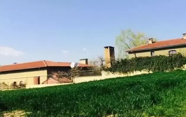 Kəndə köçüb, banka bağlayıb, toyuq saxlayan MƏŞHURLAR - SİYAHI