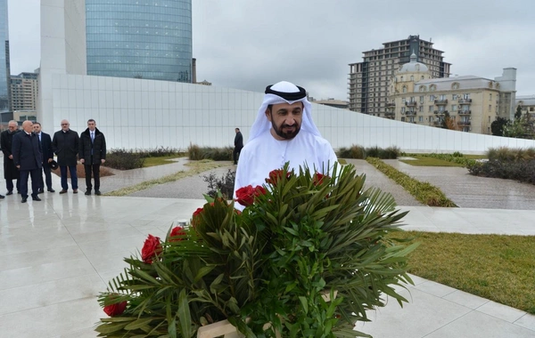 Ərəb Parlamentinin prezidenti Fəxri xiyabanı və Zəfər parkını ziyarət edib