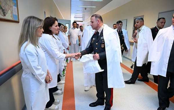 Zakir Həsənov Baş Klinik Hospitalı ziyarət edib