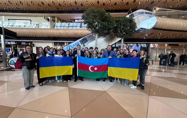 Ukraynalı uşaqların yeni qrupu reabilitasiya üçün Azərbaycana gətirilib