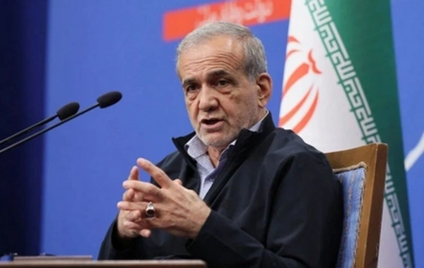 Pezeşkianla dövlət televiziyası arasında gərginlik: Canlı yayım dayandırıldı