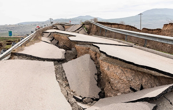 Myanmada zəlzələ nəticəsində ölənlərin sayı 1700-ü ötüb