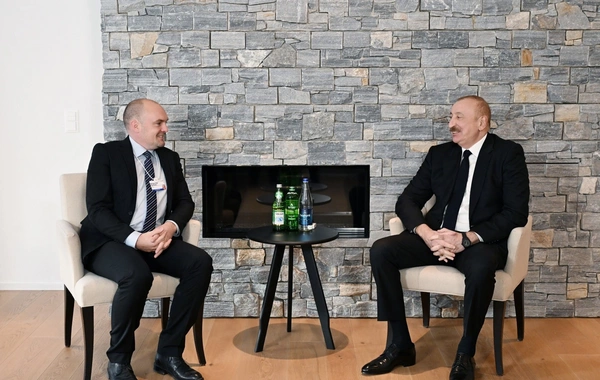 İlham Əliyev Davosda Vestas Wind Systems şirkətinin rəsmisi ilə görüşüb