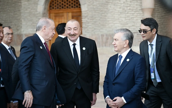 Türküstanda günə damğa vuran kadrlar