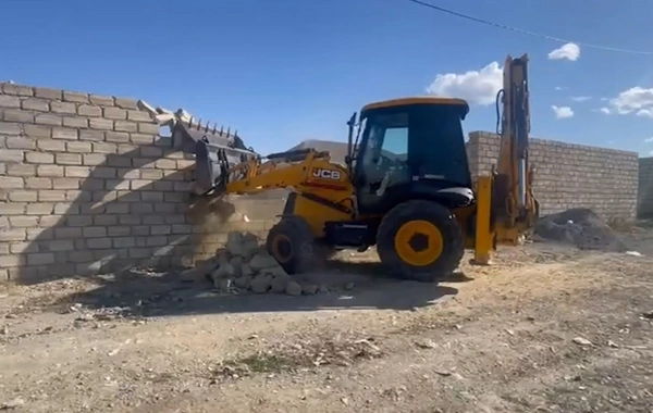Gəncədə qanunsuz tikinti işlərinin qarşısı alınıb